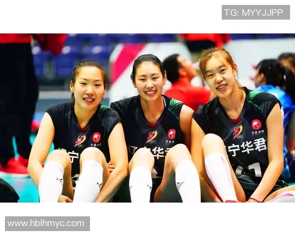 重庆排球队的节奏揭秘:感受排球巨献的魅力与激情 重庆排球队的节奏揭秘:感受排球巨献的魅力与激情