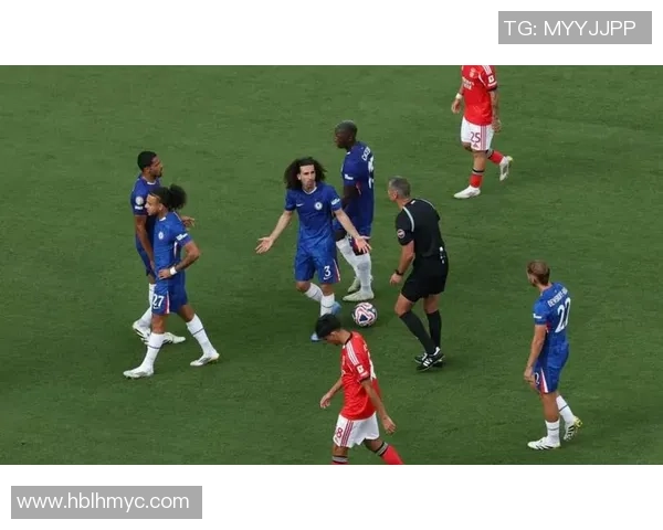 足球明星遭遇意外挨揍瞬间视频合集引发热议与讨论